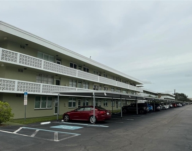 4710 Bay Street Ne - Photo Thumbnail 2