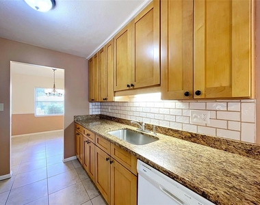 903 Tangelo Place - Photo Thumbnail 2