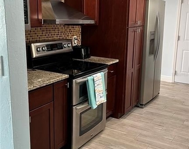 5151 Duhme Road - Photo Thumbnail 12