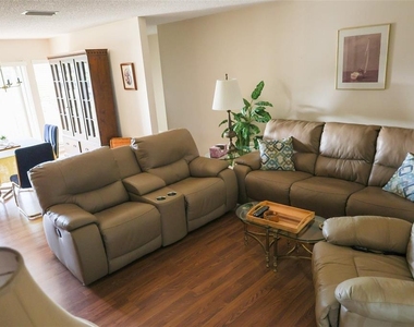 60 Dale Place - Photo Thumbnail 4