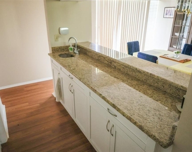 60 Dale Place - Photo Thumbnail 7