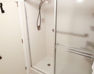 60 Dale Place - Photo Thumbnail 11