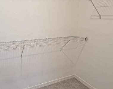 13196 Thrasher Avenue - Photo Thumbnail 10