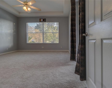 10215 Evergreen Hill Drive - Photo Thumbnail 24