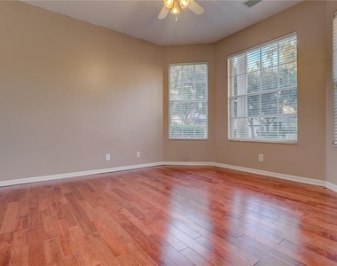 10215 Evergreen Hill Drive - Photo Thumbnail 4