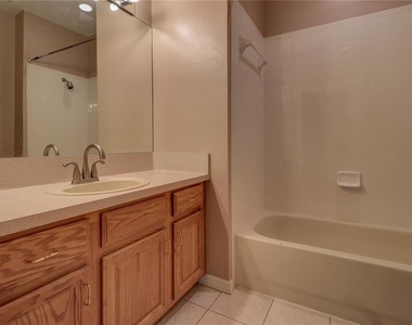 10215 Evergreen Hill Drive - Photo Thumbnail 33