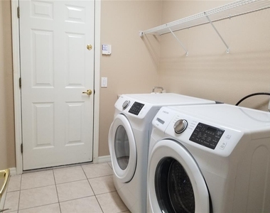 10215 Evergreen Hill Drive - Photo Thumbnail 41