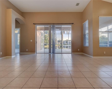 10215 Evergreen Hill Drive - Photo Thumbnail 16