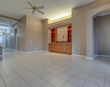 10215 Evergreen Hill Drive - Photo Thumbnail 13