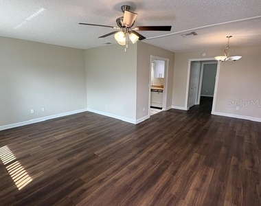 301 Friar Court - Photo Thumbnail 7