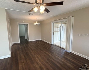301 Friar Court - Photo Thumbnail 10