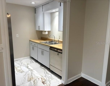 301 Friar Court - Photo Thumbnail 14