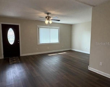 301 Friar Court - Photo Thumbnail 12