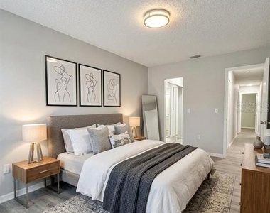 726 Haven Place - Photo Thumbnail 5