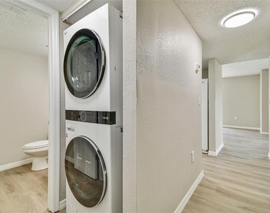726 Haven Place - Photo Thumbnail 13