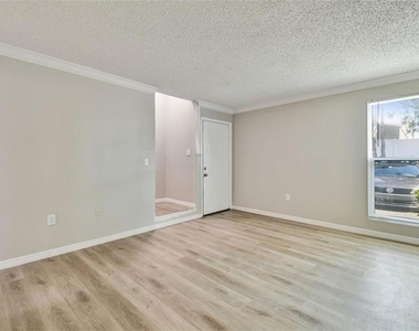 726 Haven Place - Photo Thumbnail 10