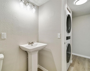 726 Haven Place - Photo Thumbnail 14