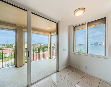 6322 Palma Del Mar Boulevard S - Photo Thumbnail 2