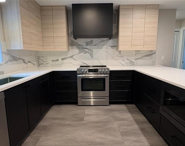 6001 N Lynn Avenue - Photo Thumbnail 9