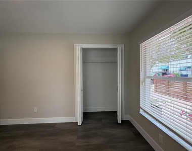 6001 N Lynn Avenue - Photo Thumbnail 26