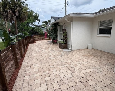 6001 N Lynn Avenue - Photo Thumbnail 6