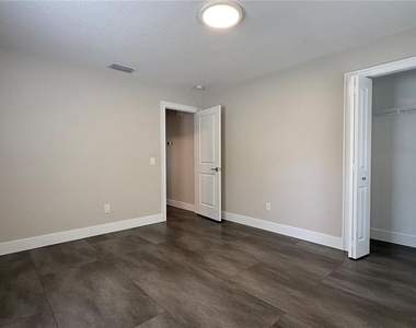 6001 N Lynn Avenue - Photo Thumbnail 25