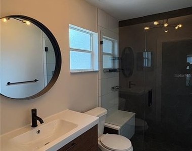 6001 N Lynn Avenue - Photo Thumbnail 19
