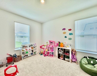 10145 Eaglecreek Loop - Photo Thumbnail 20