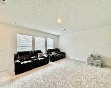 10145 Eaglecreek Loop - Photo Thumbnail 25