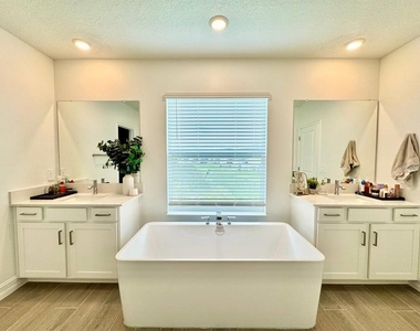 10145 Eaglecreek Loop - Photo Thumbnail 42