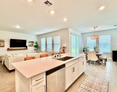10145 Eaglecreek Loop - Photo Thumbnail 14