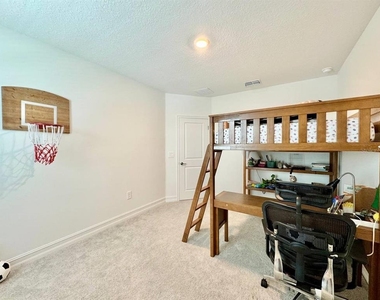 10145 Eaglecreek Loop - Photo Thumbnail 31