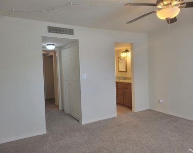 711 Russell Lane - Photo Thumbnail 12