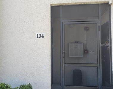 711 Russell Lane - Photo Thumbnail 2