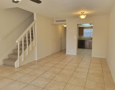 711 Russell Lane - Photo Thumbnail 9