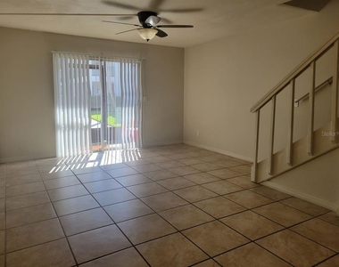 711 Russell Lane - Photo Thumbnail 8