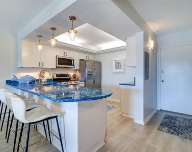 800 S Gulfview Boulevard - Photo Thumbnail 12