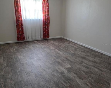 433 James Street - Photo Thumbnail 4