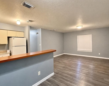 3514 E Mohawk Avenue - Photo Thumbnail 5