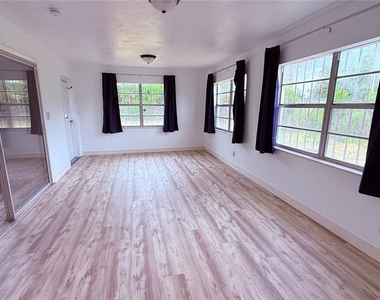 548 Martin Luther King Boulevard Ne - Photo Thumbnail 7
