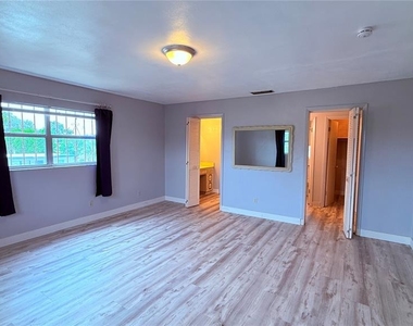 548 Martin Luther King Boulevard Ne - Photo Thumbnail 22