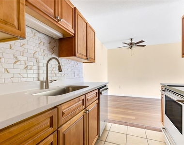 1695 Lee Road - Photo Thumbnail 3