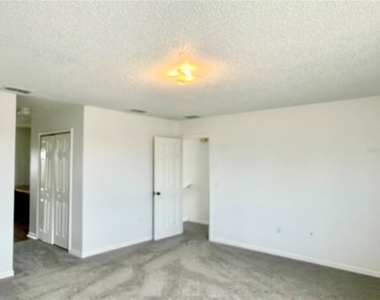 727 James Court - Photo Thumbnail 18