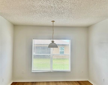 727 James Court - Photo Thumbnail 8