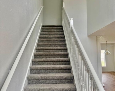 727 James Court - Photo Thumbnail 16
