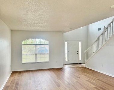 727 James Court - Photo Thumbnail 6
