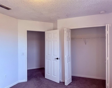 727 James Court - Photo Thumbnail 36