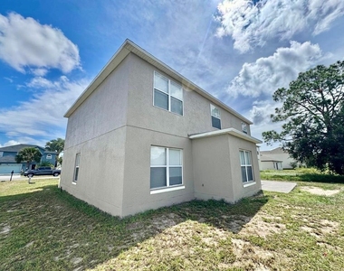 727 James Court - Photo Thumbnail 2
