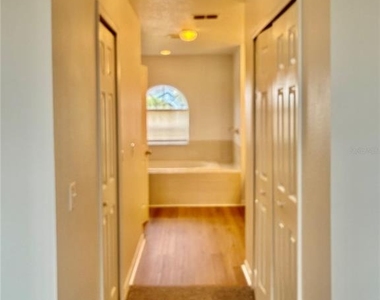 727 James Court - Photo Thumbnail 19