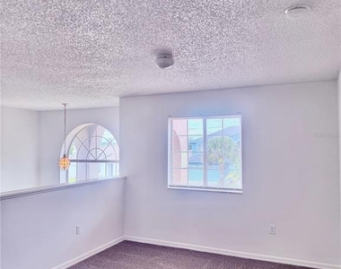 727 James Court - Photo Thumbnail 27